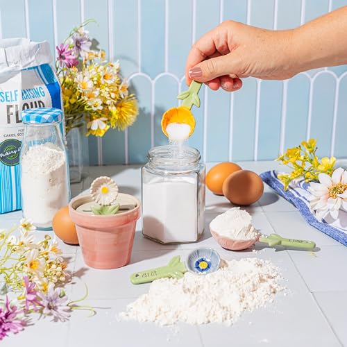 Sass & Belle Flower Measuring Spoons with Pot