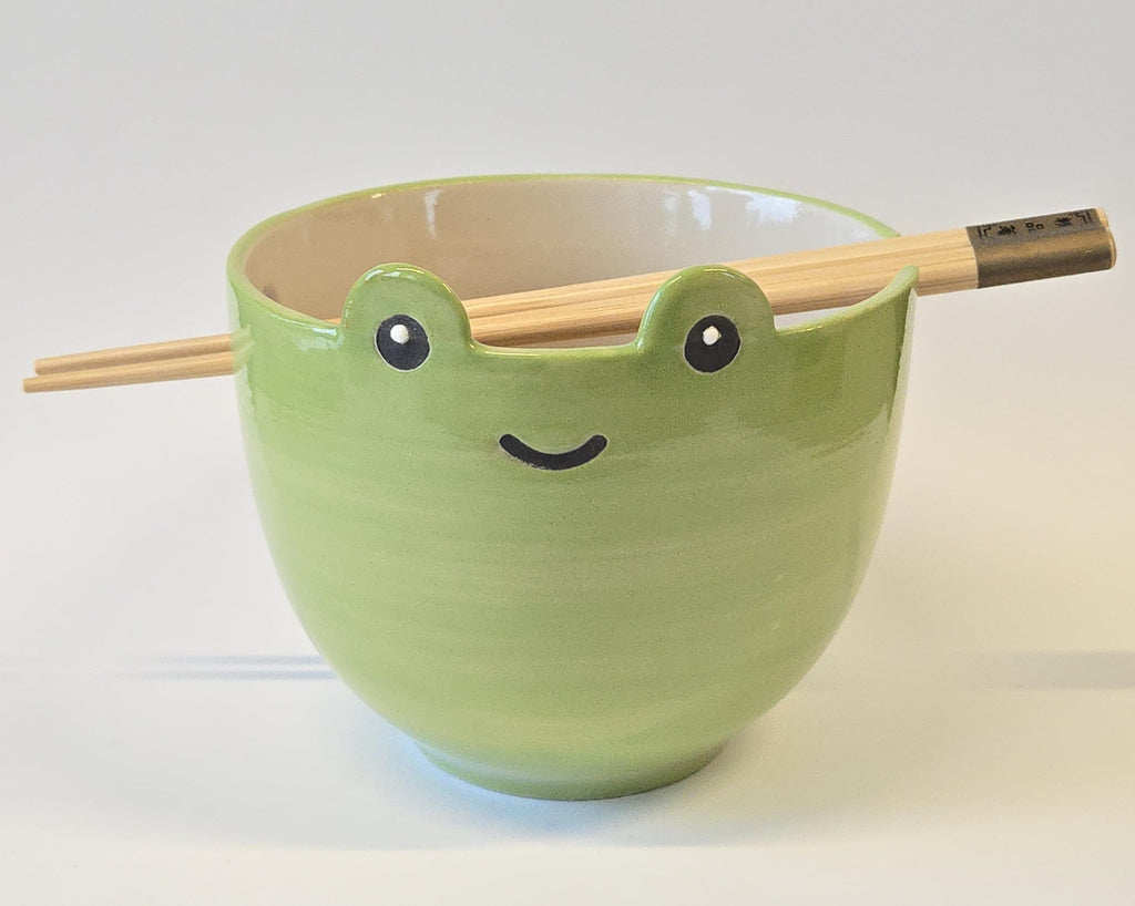 Sass & Belle Cat Noodle Bowl with Chopsticks –Frog/Cat