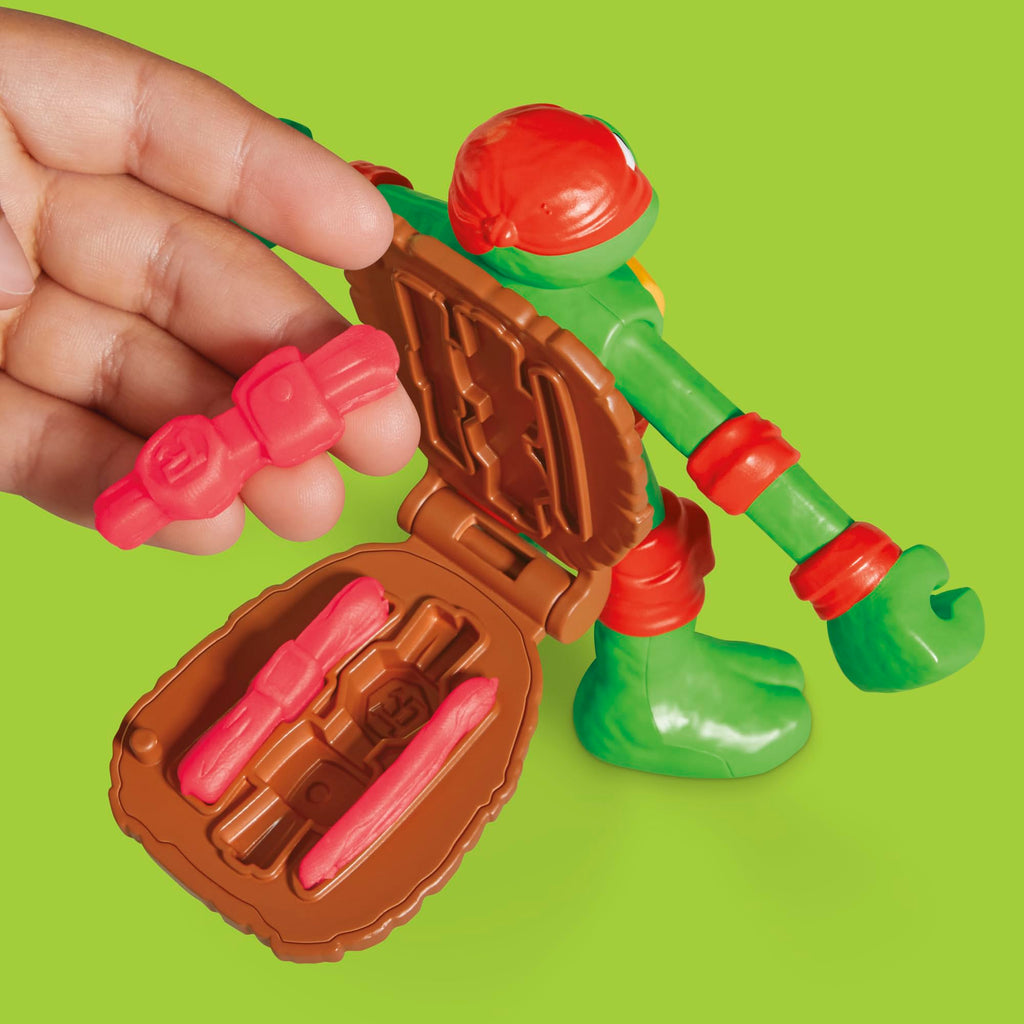 Play-Doh Teenage Mutant Ninja Turtles Cowabunga Creations, 4 Bendy Turtle Figures with Hidden Shell Moulds, 4 Action Tools & 8 Colours (28g Each)