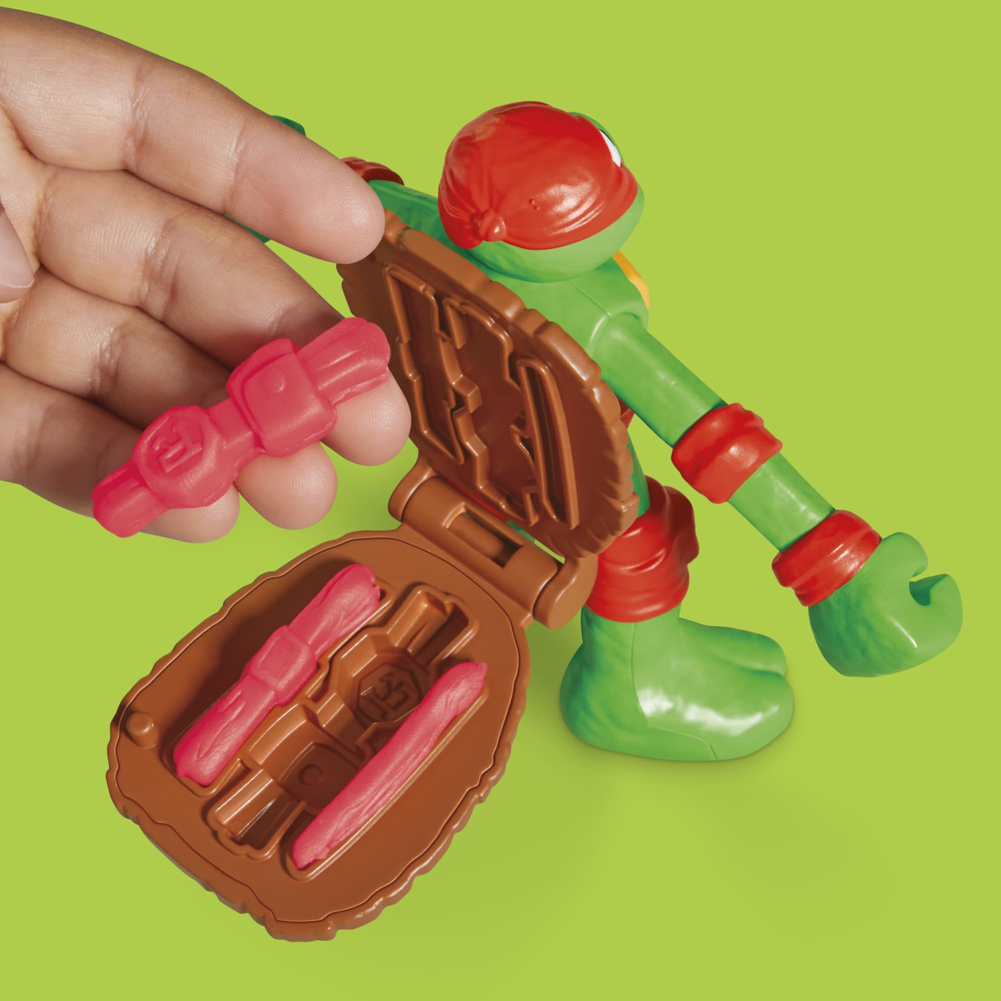 Play-Doh Teenage Mutant Ninja Turtles Cowabunga Creations, 4 Bendy Turtle Figures with Hidden Shell Moulds, 4 Action Tools & 8 Colours (28g Each)