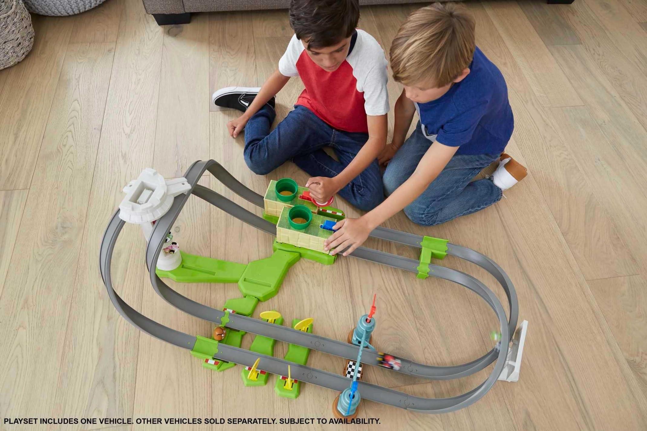 Mattel Hot Wheels Mariokart Mario Circuit Track Set