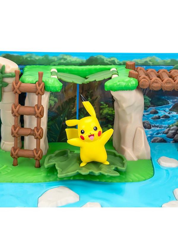 Jazwares Pokémon Carry Case Battle Ruins Playset - Portable Transforming Backpack Playset with Action Features and 2-inch Pikachu Battle Figure