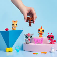 Bandai Littlest Pet Shop Collectors 5 Pack - Barnyard